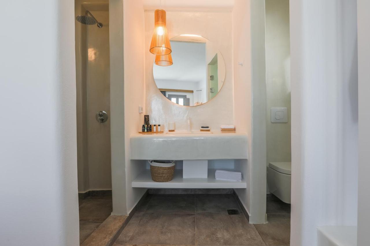 Eternity Suites Santorini Фира Екстериор снимка