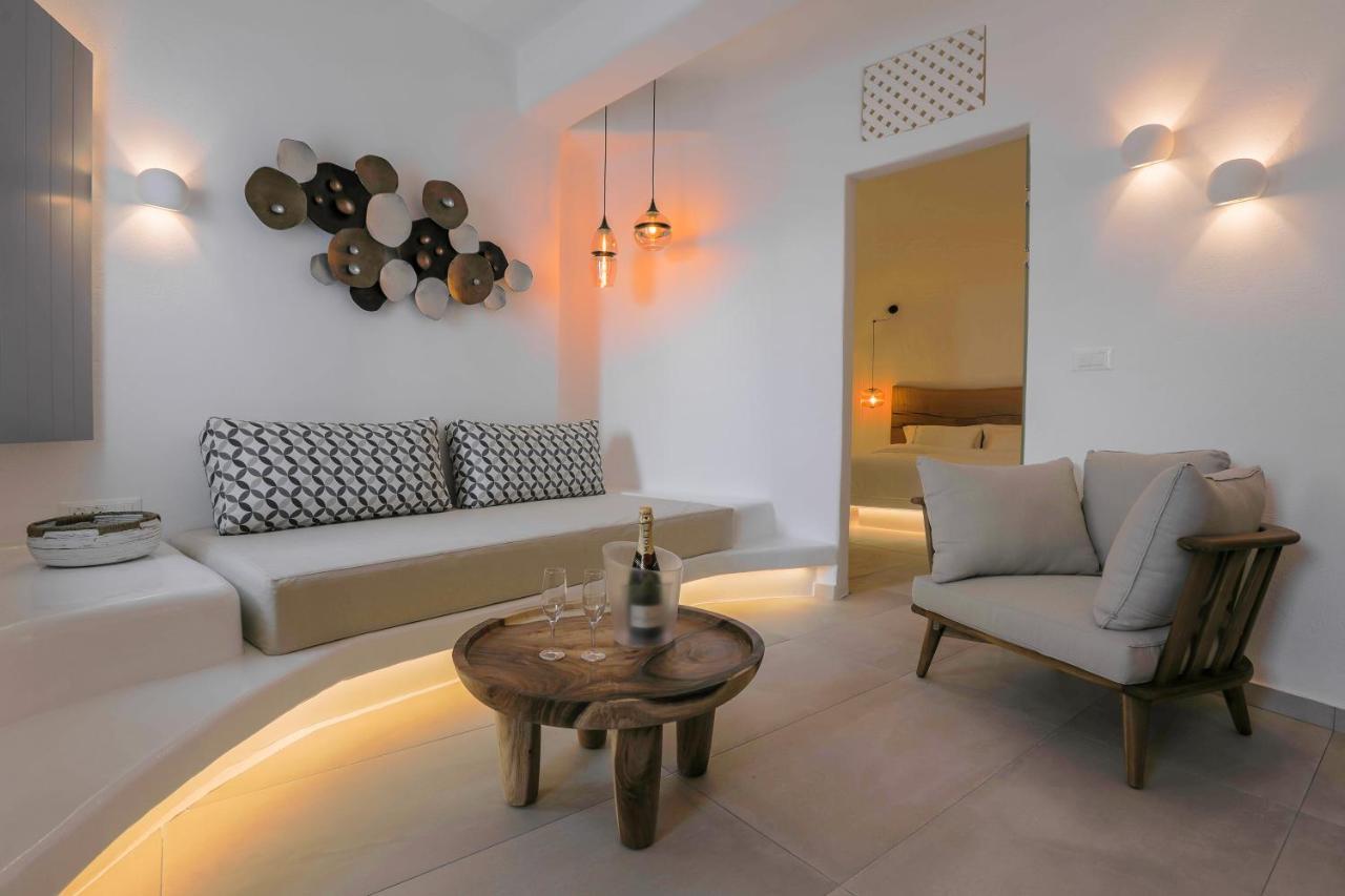 Eternity Suites Santorini Фира Екстериор снимка
