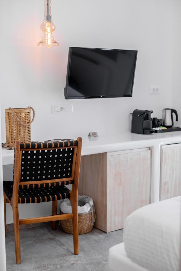 Eternity Suites Santorini Фира Екстериор снимка