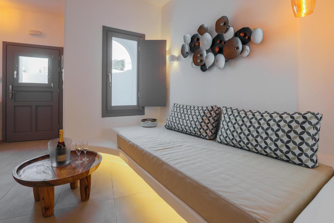 Eternity Suites Santorini Фира Екстериор снимка